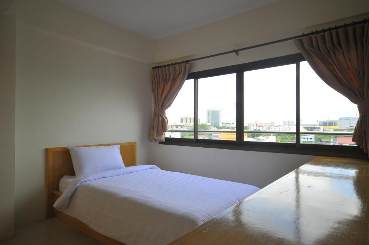 P Park Residence Charansanitwong Bangkok Luaran gambar